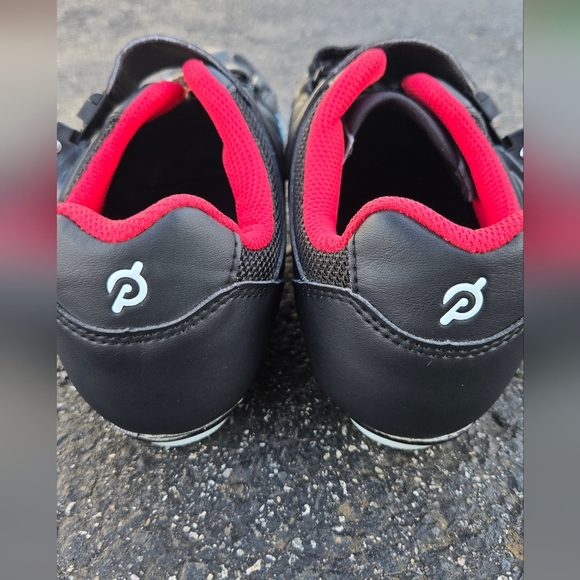 Peloton Black Cycling Shoes with Red Interior-Size 8 - Picture 3 of 6